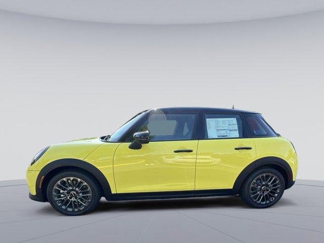 new 2025 MINI Hardtop car, priced at $39,775