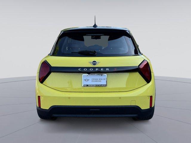 new 2025 MINI Hardtop car, priced at $39,775