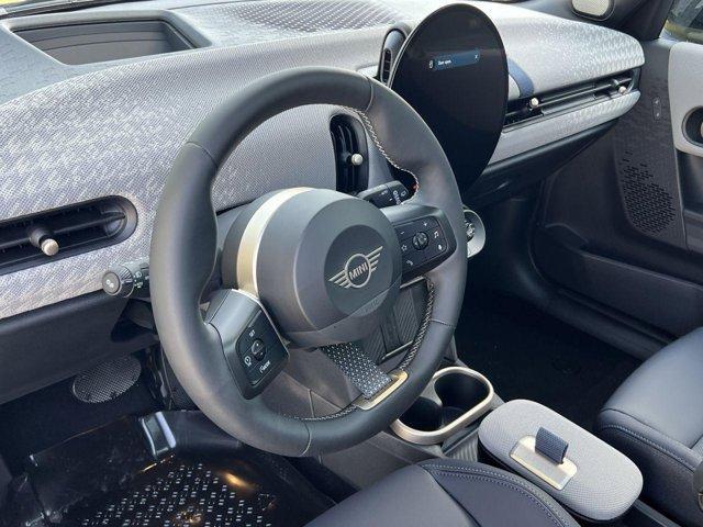 new 2025 MINI Hardtop car, priced at $39,775