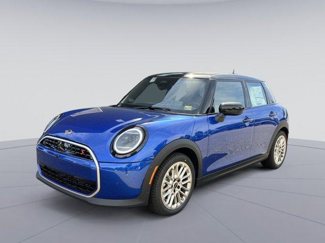 new 2025 MINI Hardtop car, priced at $39,380