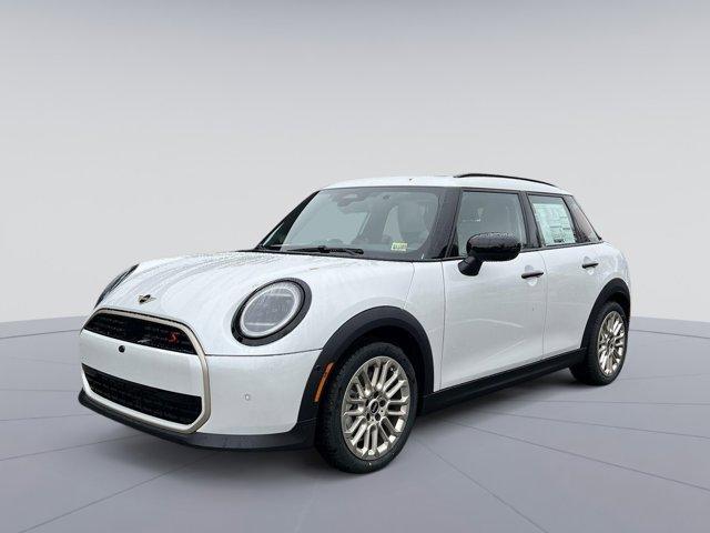 new 2025 MINI Hardtop car, priced at $39,630