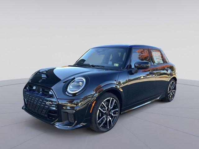 new 2025 MINI Hardtop car, priced at $41,045