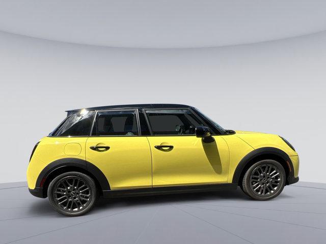 new 2025 MINI Hardtop car, priced at $39,370