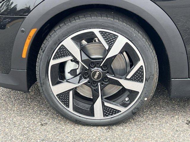 new 2025 MINI Hardtop car, priced at $39,310