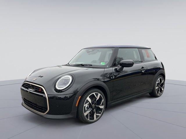 new 2025 MINI Hardtop car, priced at $39,310