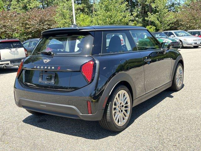 new 2025 MINI Hardtop car, priced at $37,295