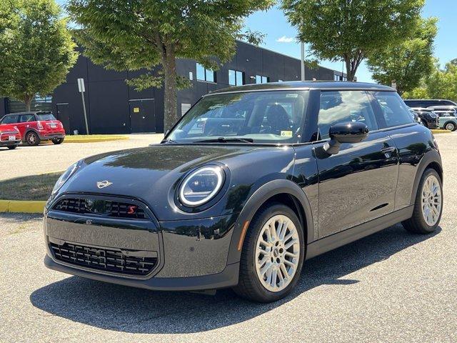 new 2025 MINI Hardtop car, priced at $37,295