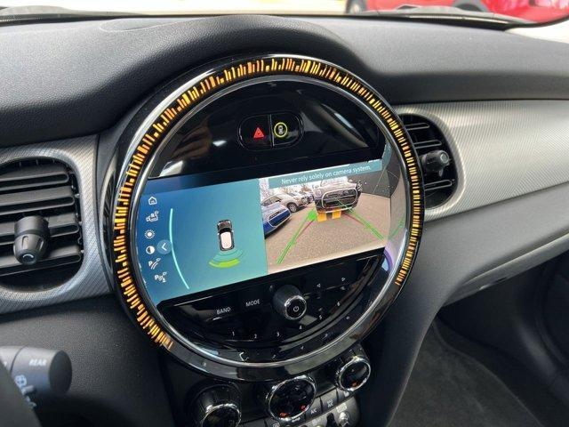 used 2024 MINI SE Hardtop car, priced at $24,391