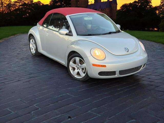 used 2009 Volkswagen New Beetle car, priced at $9,595