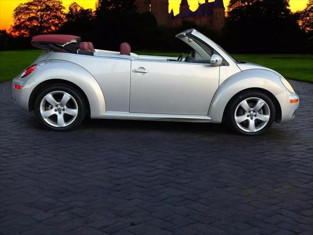 used 2009 Volkswagen New Beetle car, priced at $9,595