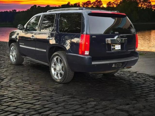 used 2007 Cadillac Escalade car, priced at $9,988