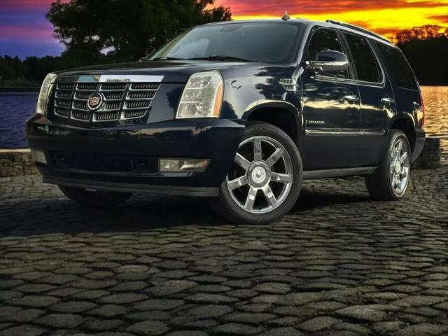 used 2007 Cadillac Escalade car, priced at $9,988