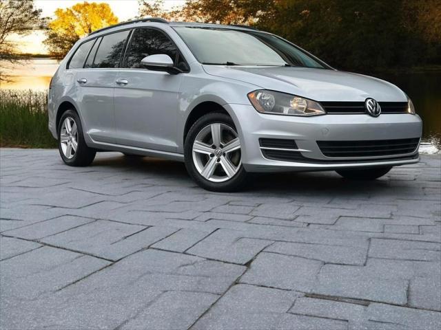 used 2015 Volkswagen Golf SportWagen car, priced at $12,595