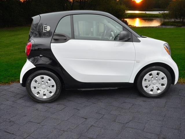 used 2017 smart ForTwo Electric Drive car, priced at $10,998