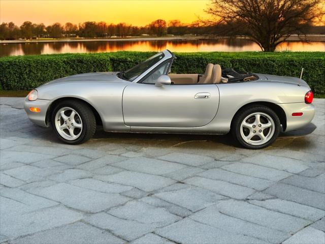 used 1999 Mazda MX-5 Miata car, priced at $12,995