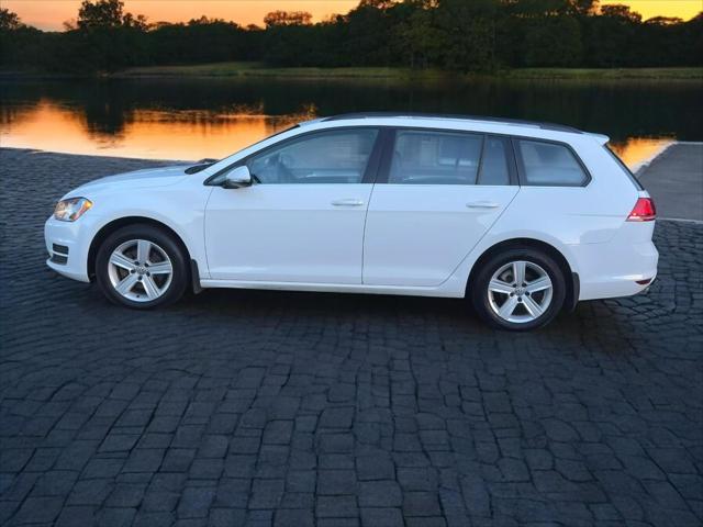 used 2015 Volkswagen Golf SportWagen car, priced at $11,995