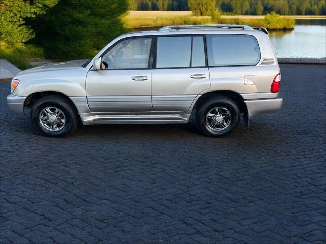 used 2002 Lexus LX 470 car, priced at $10,988