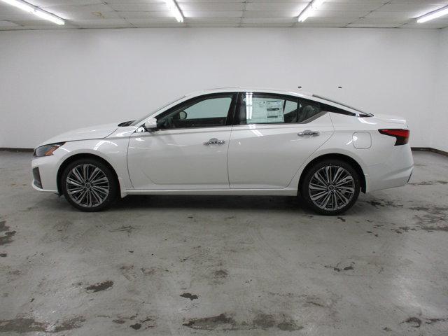 new 2025 Nissan Altima car, priced at $35,807