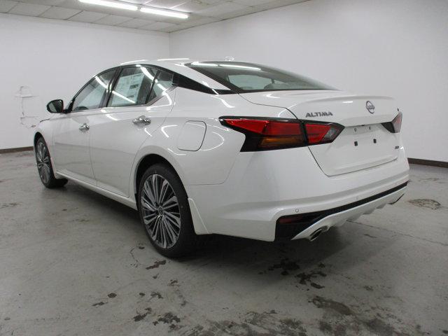 new 2025 Nissan Altima car, priced at $35,807