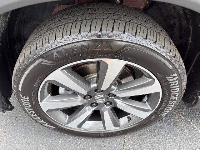 used 2025 Honda Pilot car, priced at $47,990