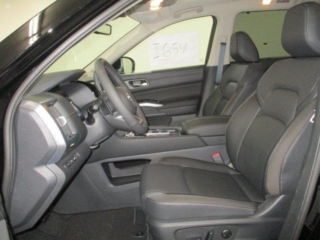 new 2025 Nissan Pathfinder car, priced at $46,077