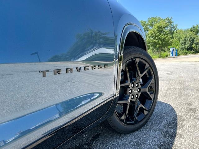 new 2025 Chevrolet Traverse car