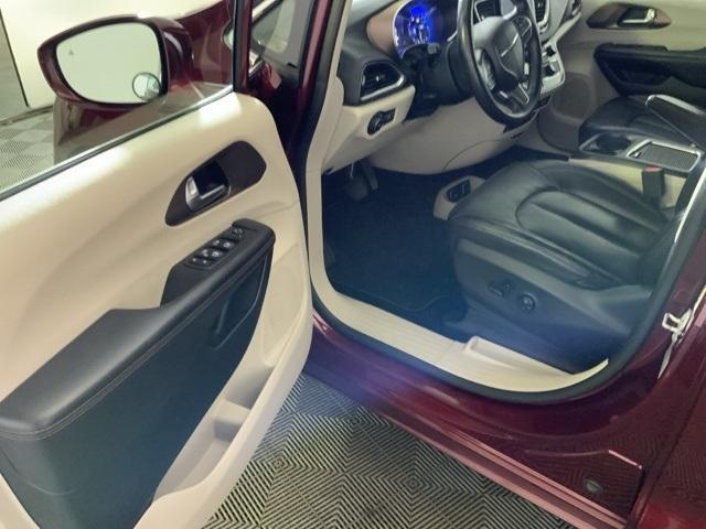 used 2017 Chrysler Pacifica car, priced at $10,882