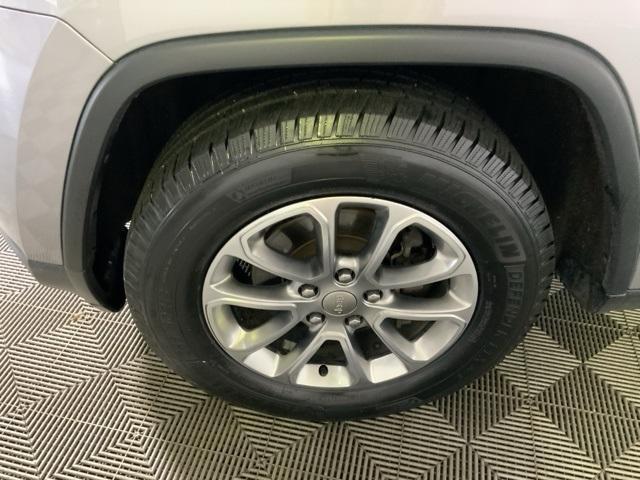 used 2015 Jeep Grand Cherokee car, priced at $12,959