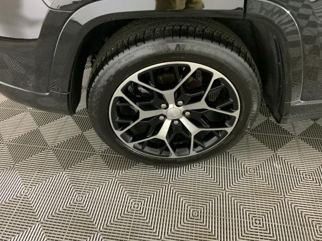 used 2022 Jeep Grand Cherokee car, priced at $36,728