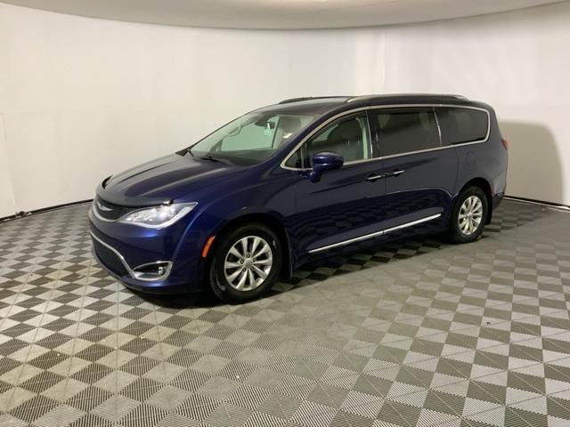 used 2018 Chrysler Pacifica car, priced at $12,351