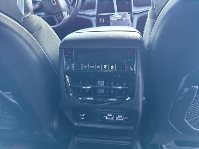 used 2021 Jeep Grand Cherokee L car