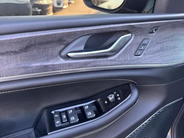 used 2021 Jeep Grand Cherokee L car