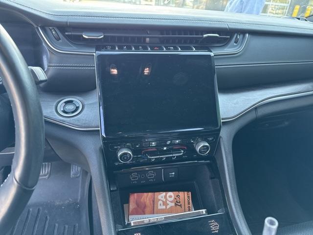used 2021 Jeep Grand Cherokee L car