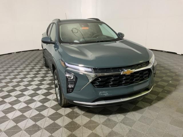 new 2025 Chevrolet Trax car, priced at $25,235