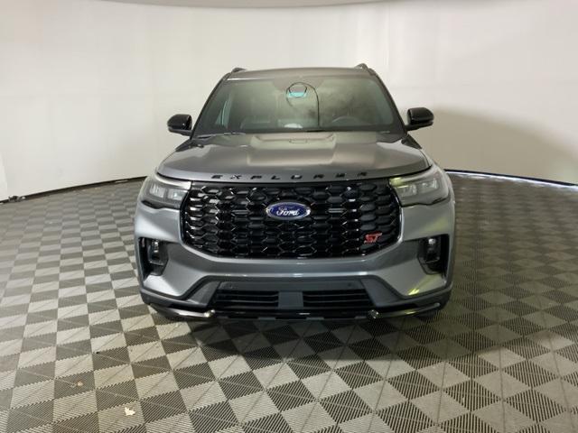 new 2025 Ford Explorer car, priced at $57,850