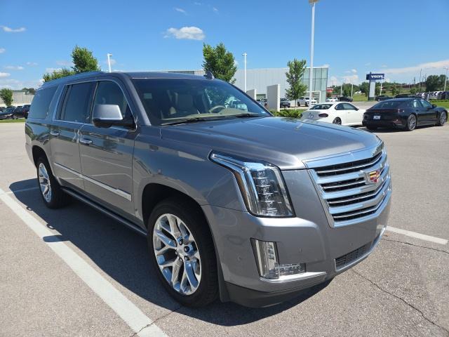 used 2018 Cadillac Escalade ESV car, priced at $28,509