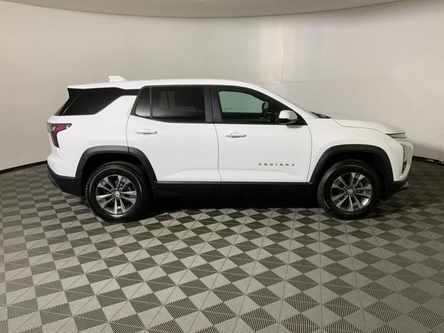 new 2026 Chevrolet Equinox car, priced at $34,810