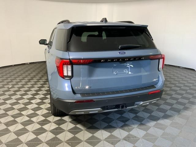 new 2025 Ford Explorer car, priced at $48,382