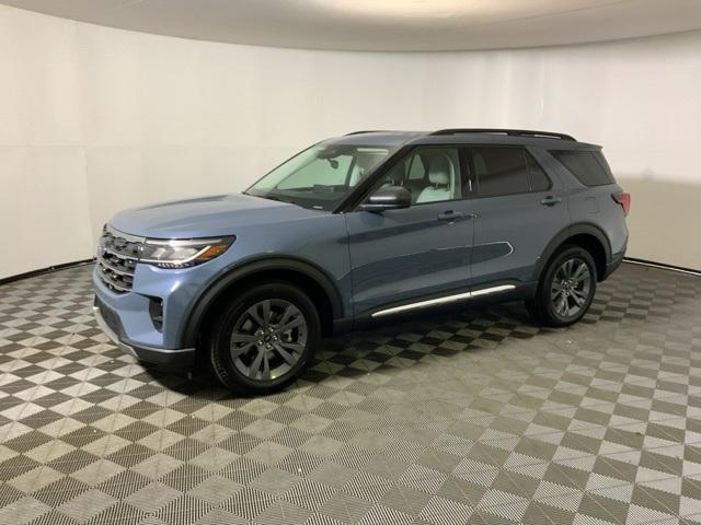 new 2025 Ford Explorer car, priced at $45,717