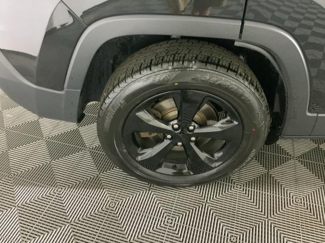 used 2016 Jeep Cherokee car, priced at $11,953