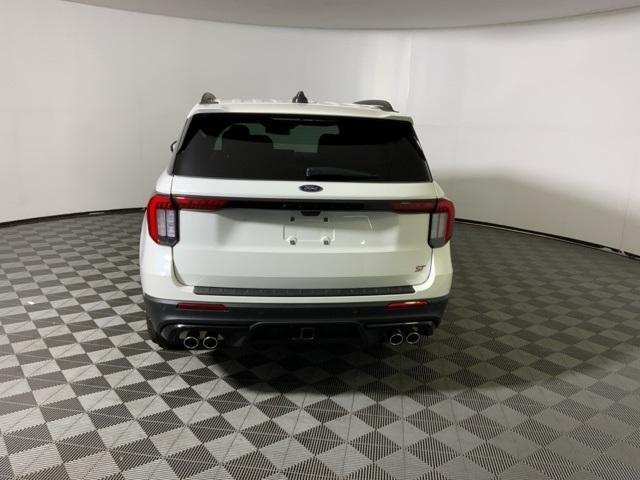 new 2025 Ford Explorer car, priced at $59,381