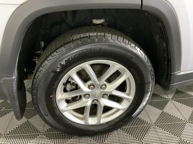 used 2023 Jeep Grand Cherokee L car, priced at $31,579