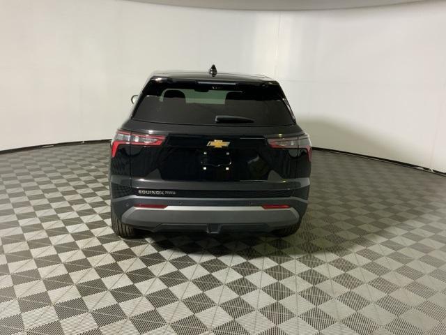 new 2026 Chevrolet Equinox car, priced at $32,940