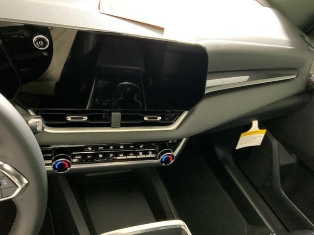 new 2026 Chevrolet Equinox car, priced at $33,735