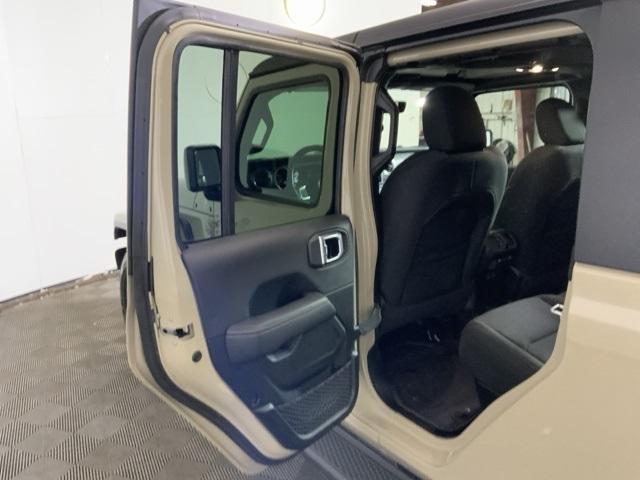 used 2022 Jeep Gladiator car, priced at $31,778