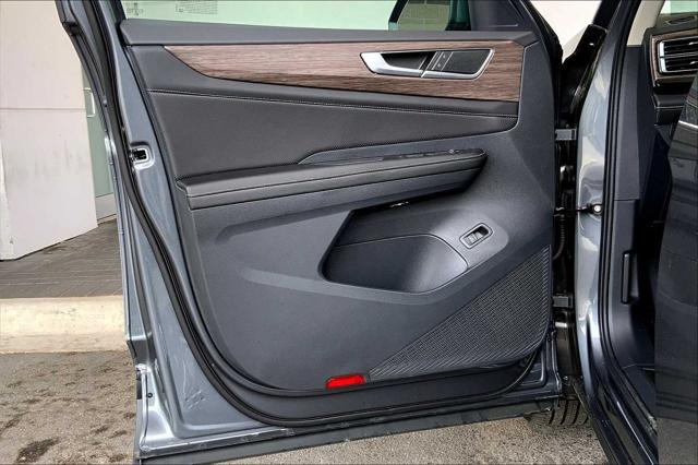 new 2025 Volkswagen Atlas car, priced at $49,355
