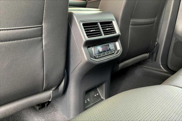 new 2025 Volkswagen Atlas car, priced at $49,355
