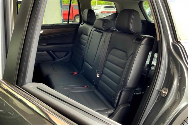 new 2025 Volkswagen Atlas car, priced at $49,355