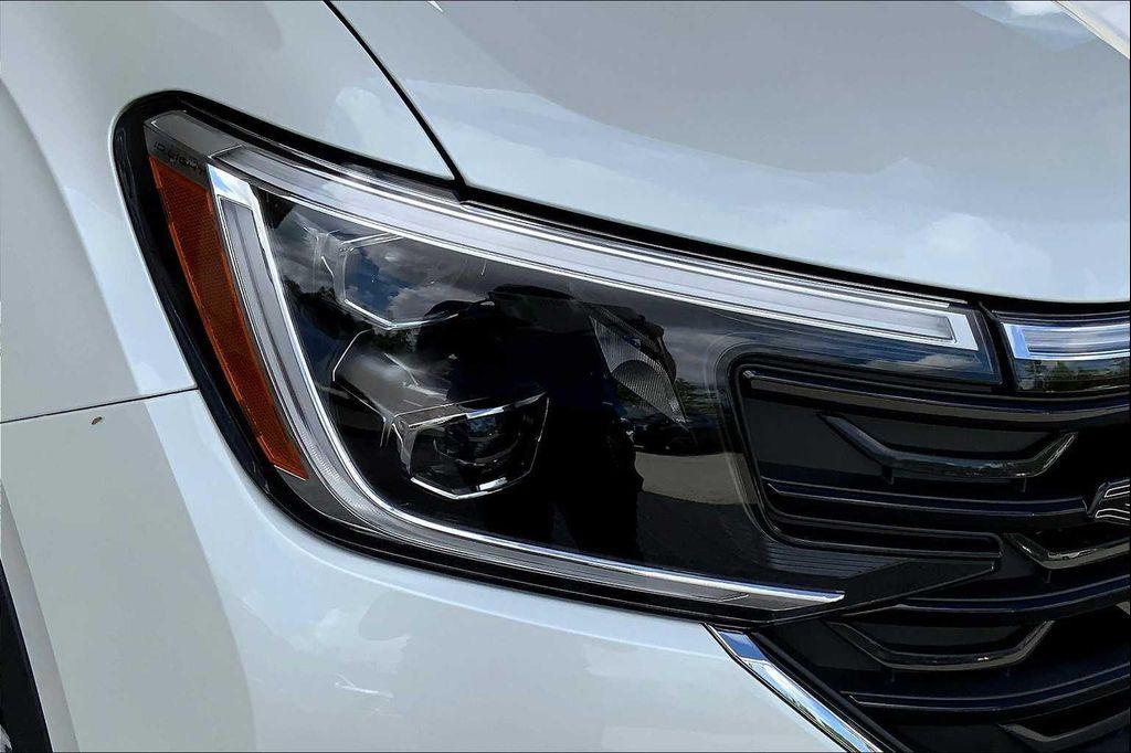 new 2026 Volkswagen Atlas car, priced at $56,099