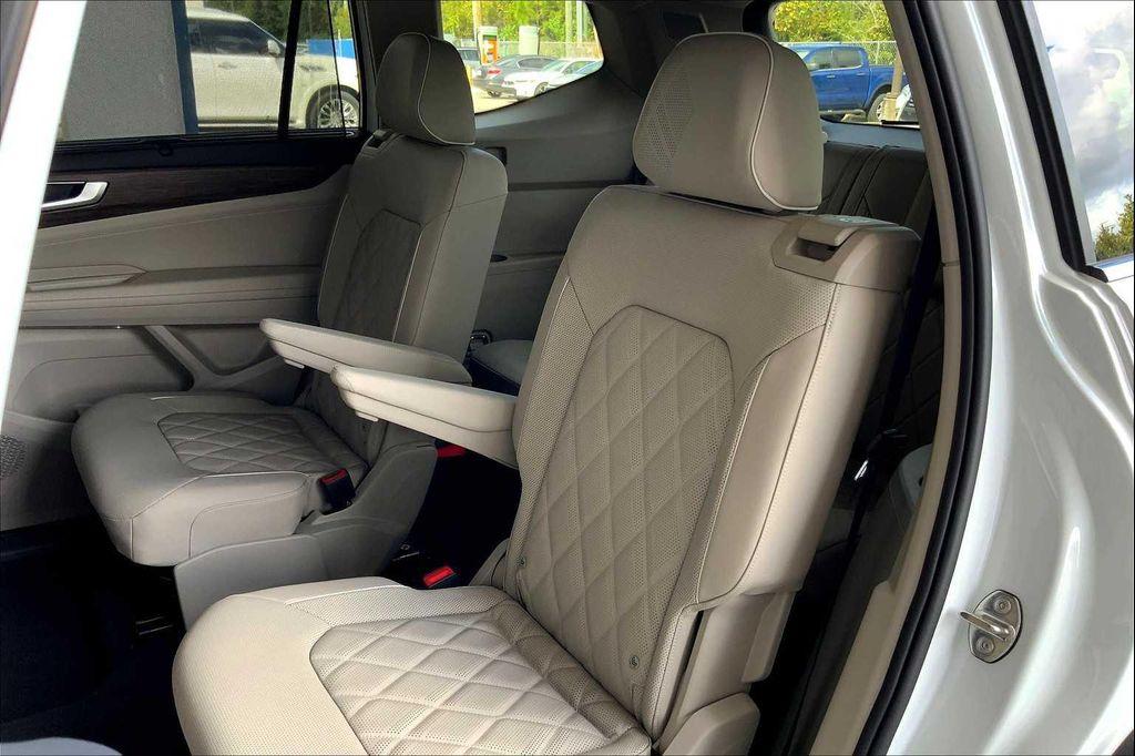 new 2026 Volkswagen Atlas car, priced at $56,099